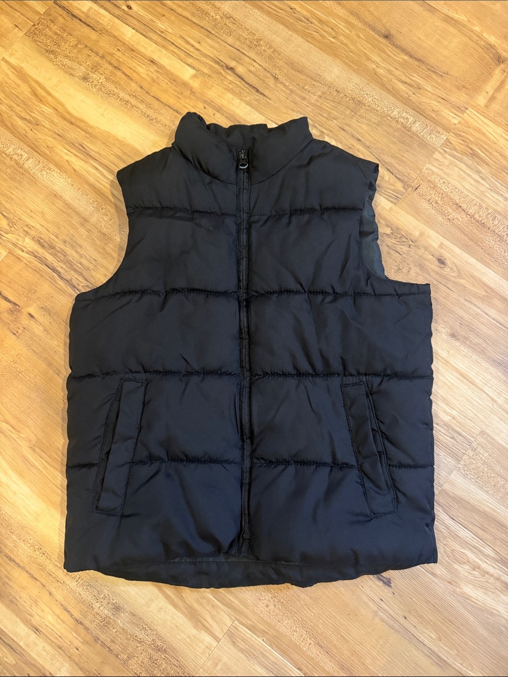 Boys Black Old Navy Quilted Puffer Vest - Classic Lightweight Layer size M